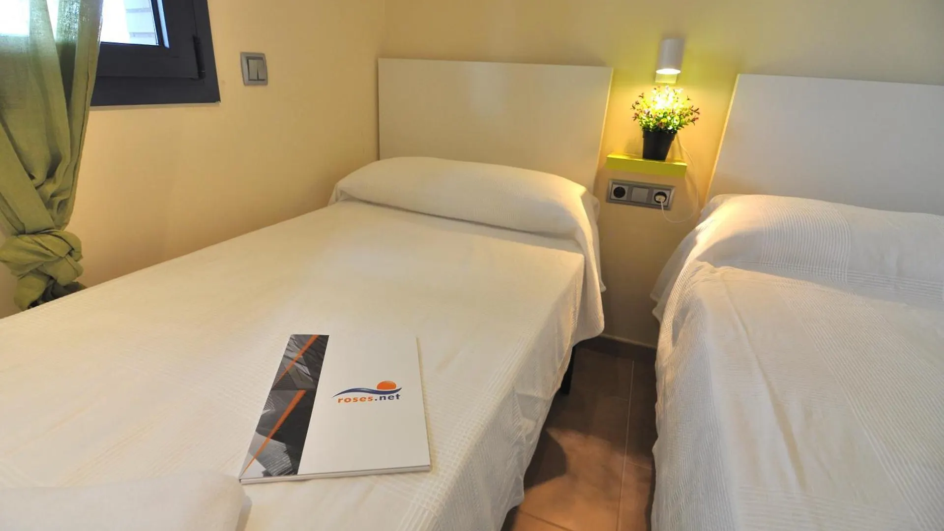 Rnet - Apartments Roses Port Trebol