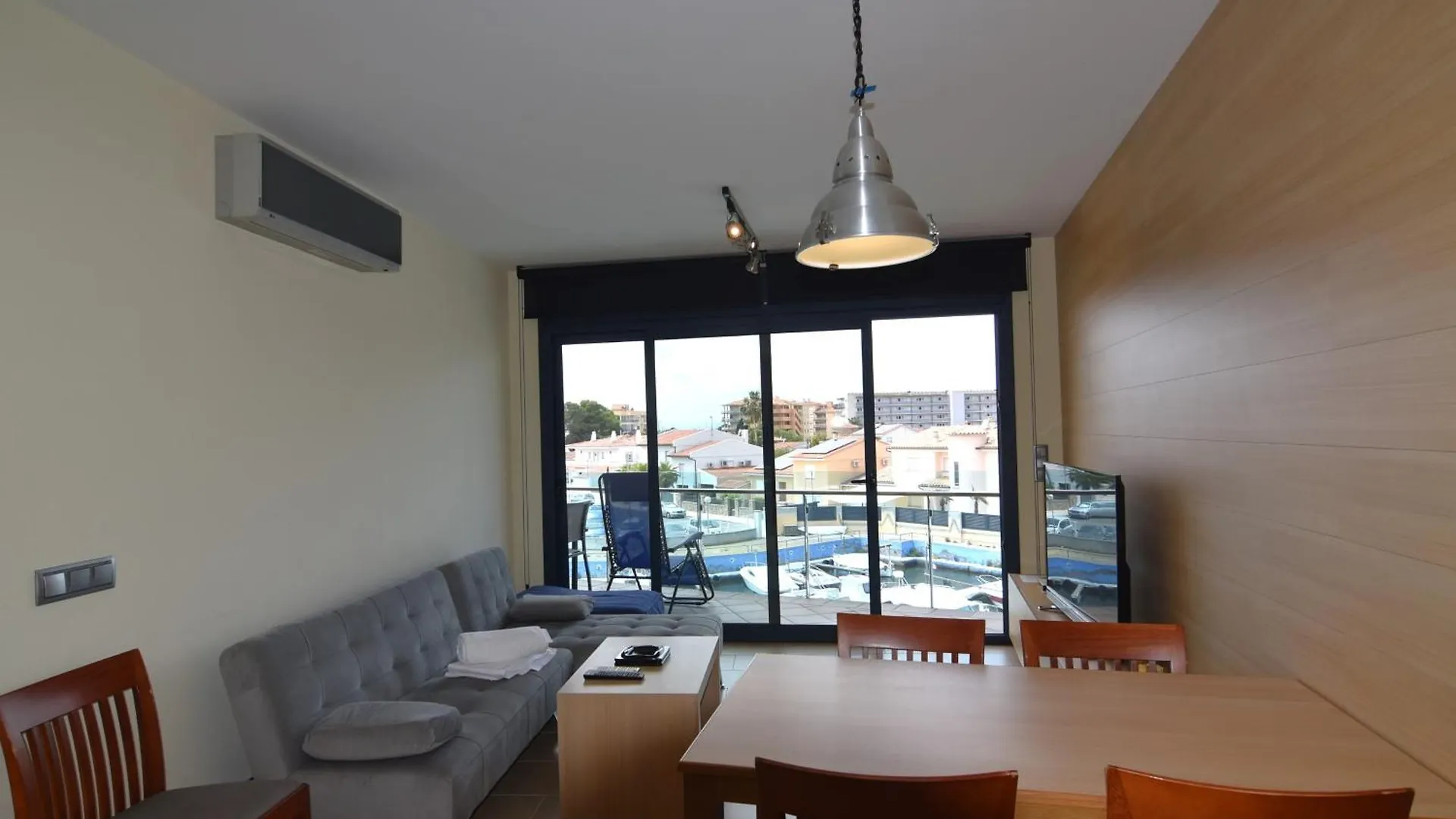 Rnet - Apartments Roses Port Trebol
