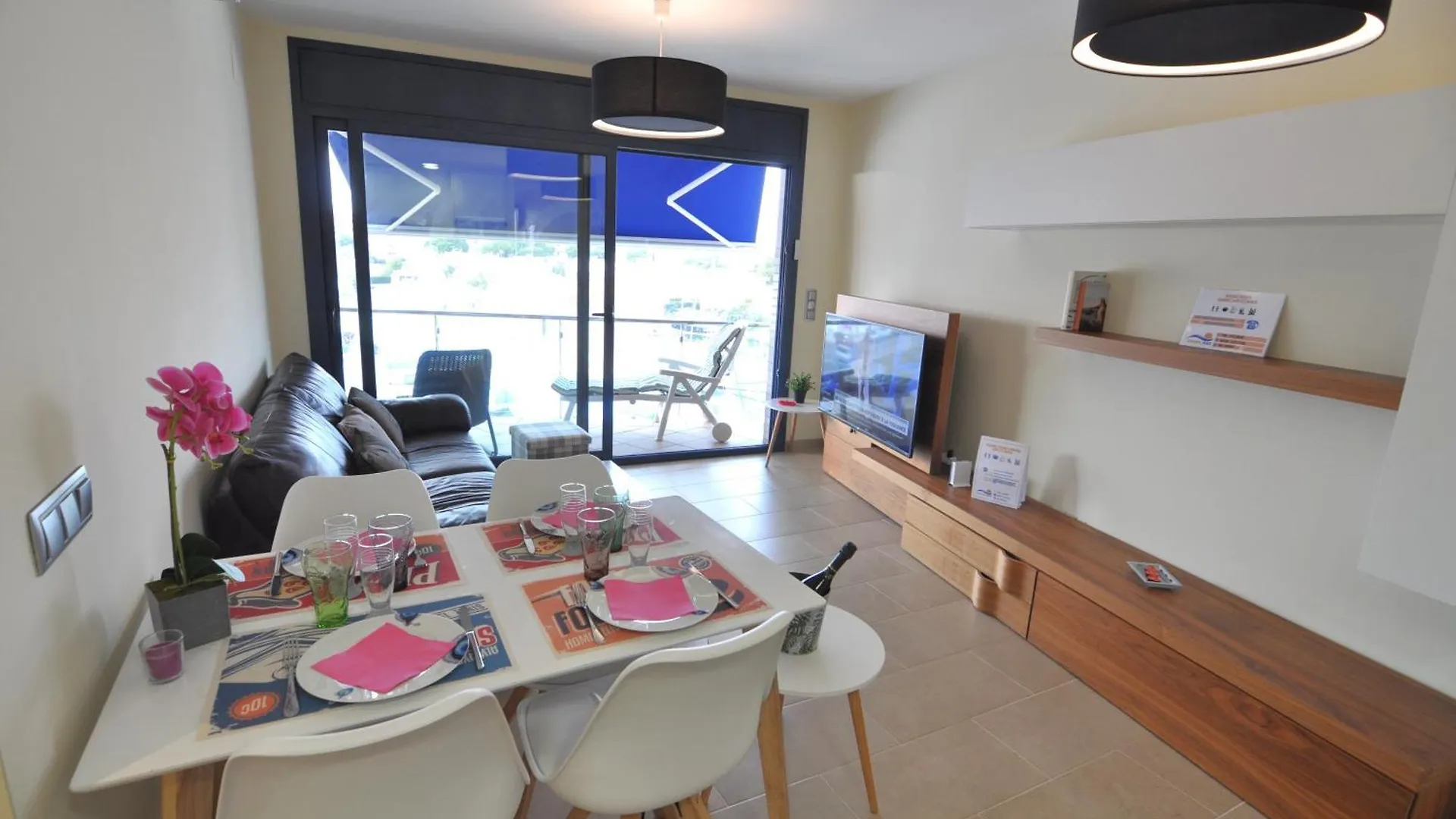 Rnet - Apartments Roses Port Trebol