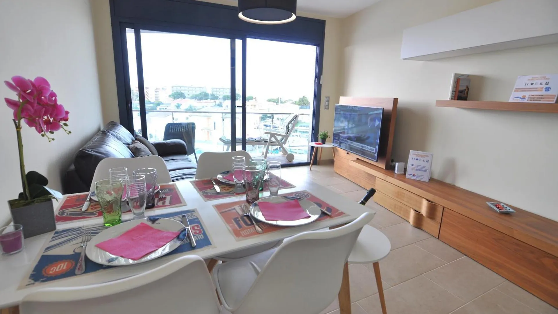 Rnet - Apartments Roses Port Trebol Spain