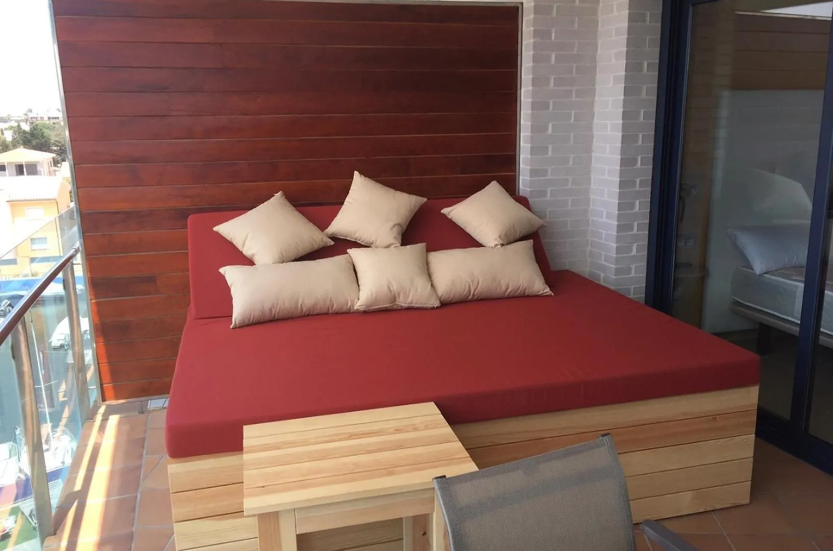 Rnet - Apartments Roses Port Trebol