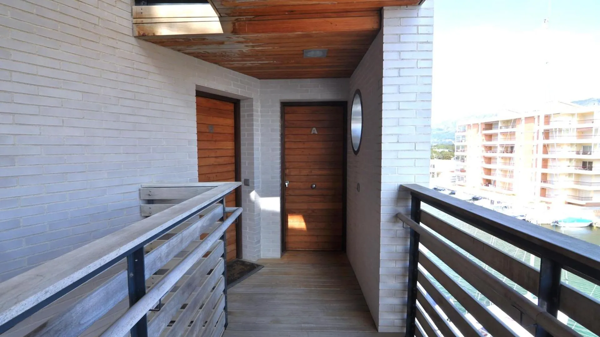 Rnet - Apartments Roses Port Trebol