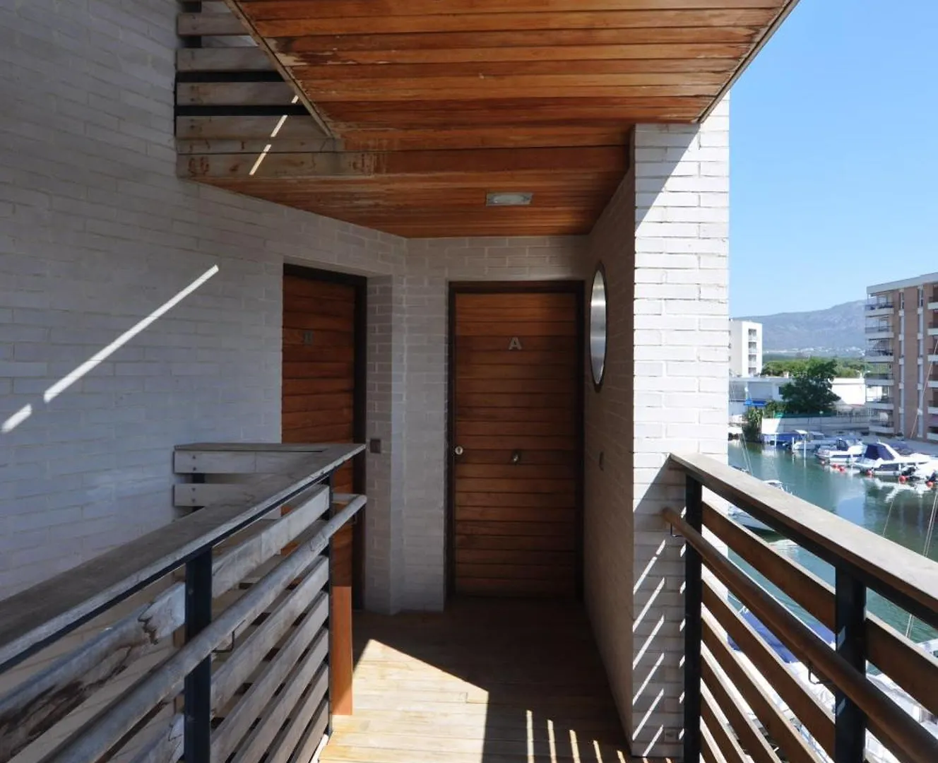 Rnet - Apartments Roses Port Trebol