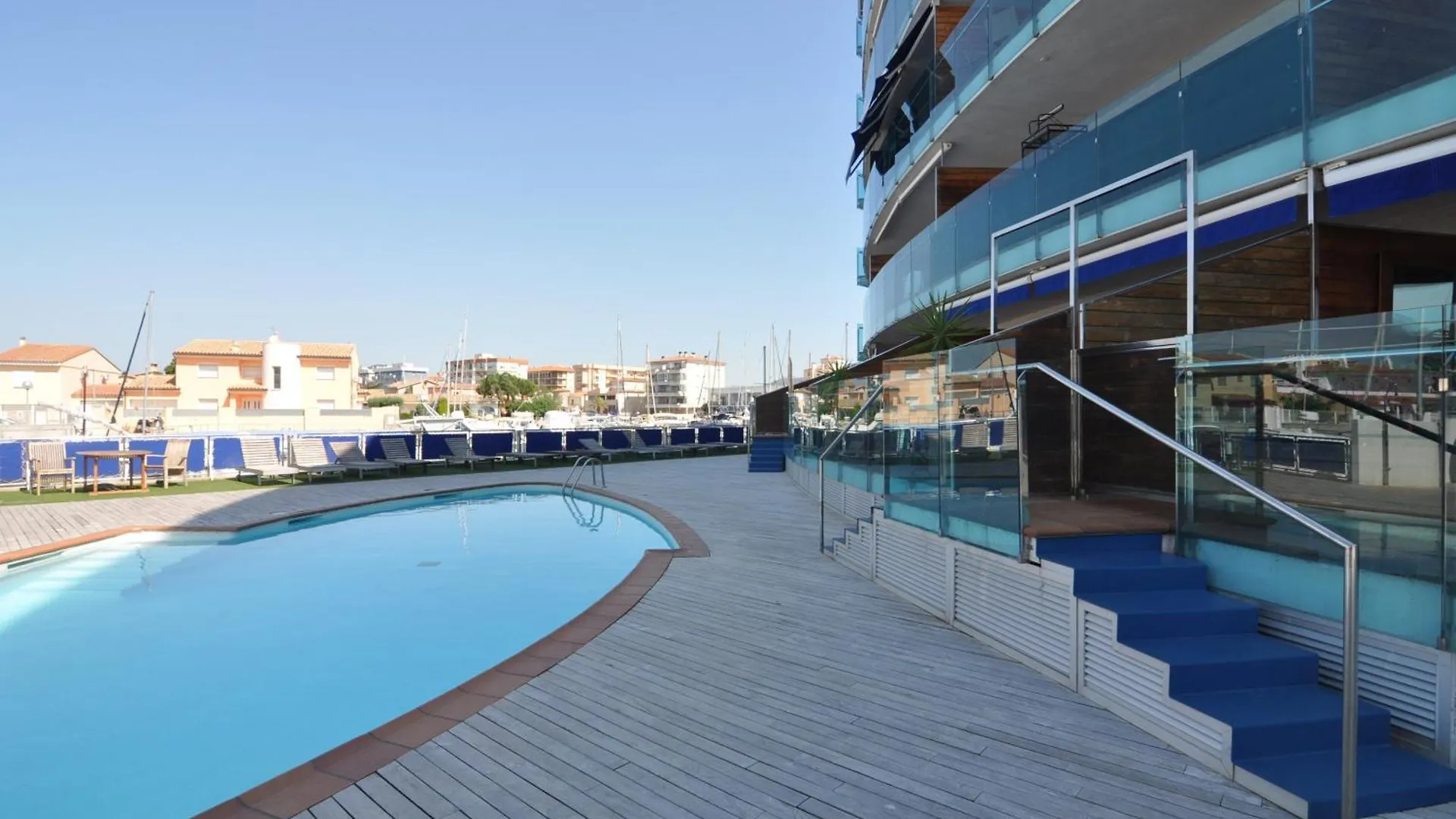 Rnet - Apartments Roses Port Trebol