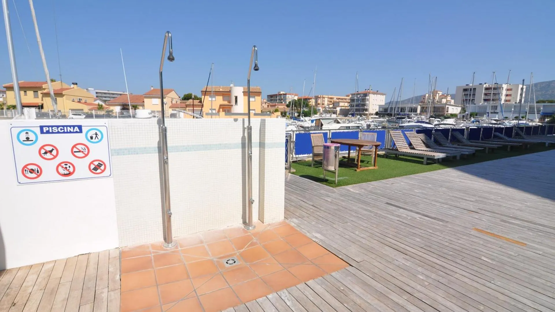 Rnet - Apartments Roses Port Trebol Spanje