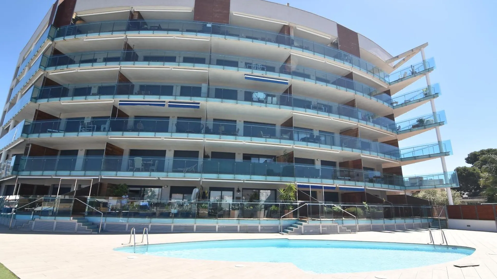 Rnet - Apartments Roses Port Trebol