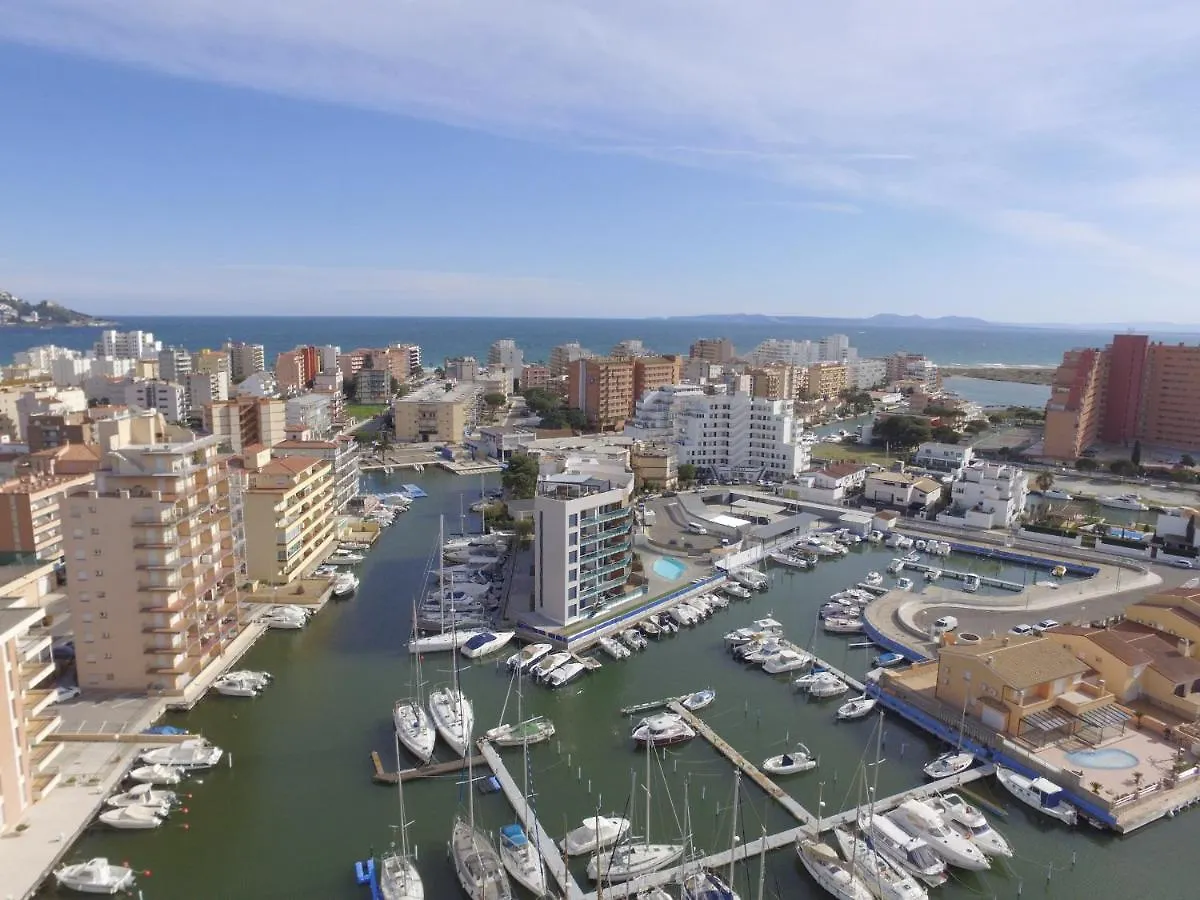 Rnet - Apartments Roses Port Trebol
