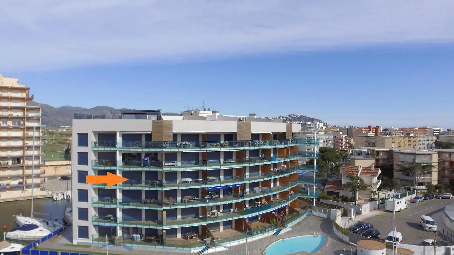 Rnet - Apartments Roses Port Trebol location