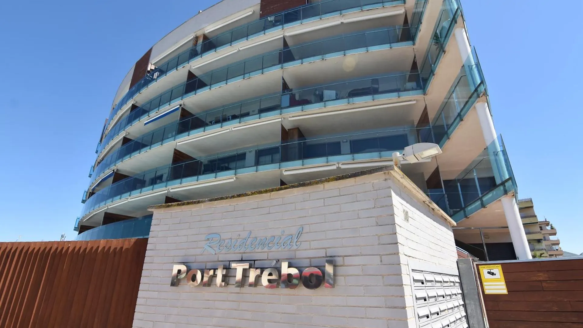 Rnet - Apartments Roses Port Trebol Spain