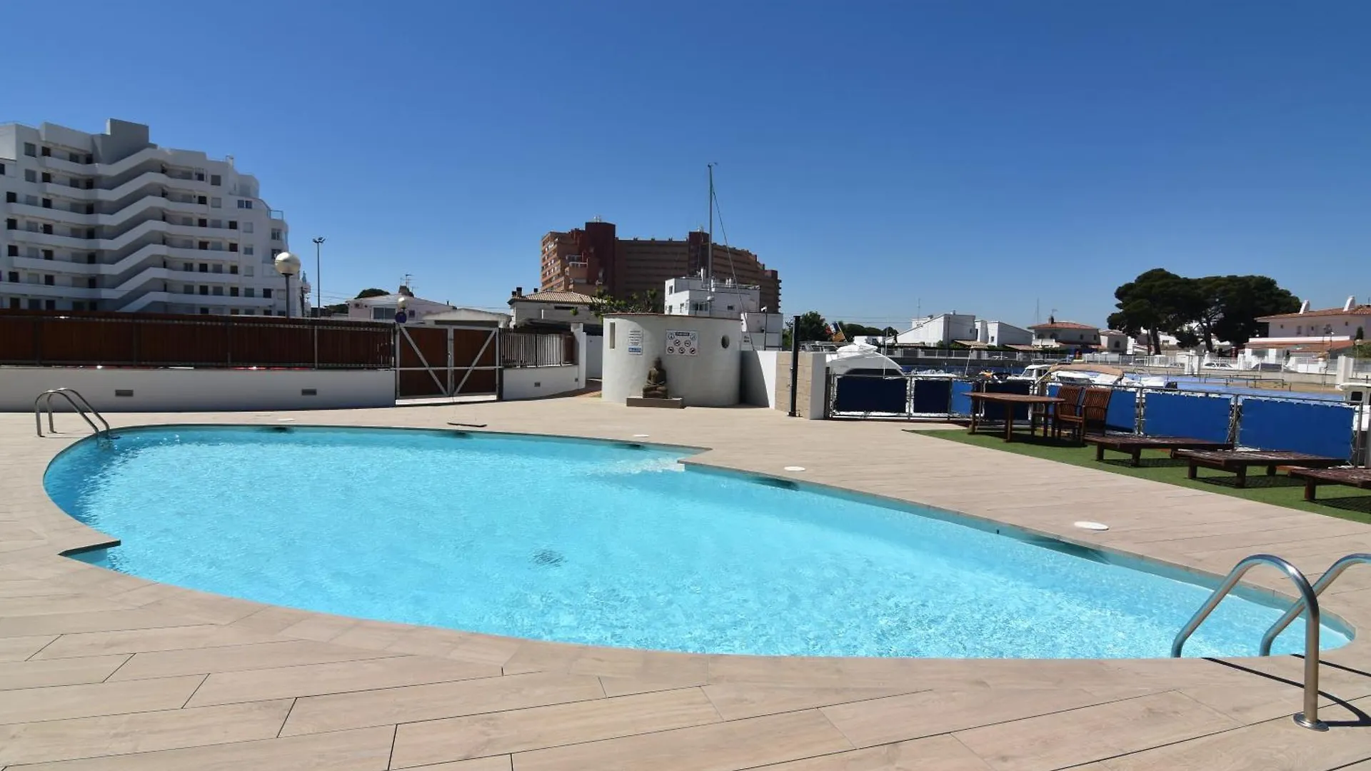 Rnet - Apartments Roses Port Trebol Spain